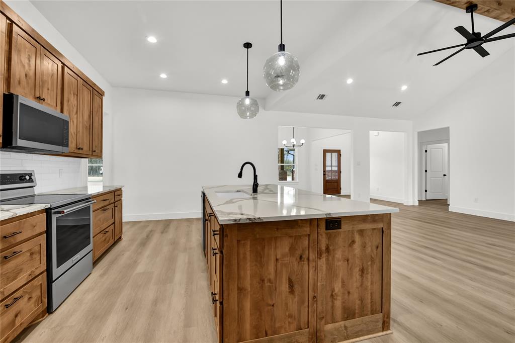 323 Rita Ridge Millsap, TX 76066 - Photo 13 of 28