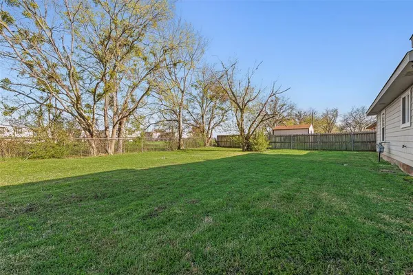 $1,650 | 1303 South Medora Street, Terrell, TX 75160