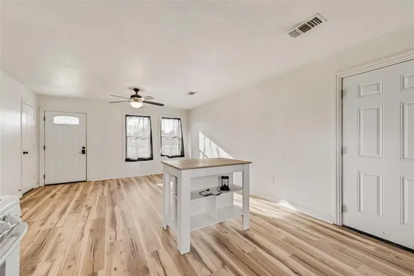 $1,650 | 1303 South Medora Street, Terrell, TX 75160