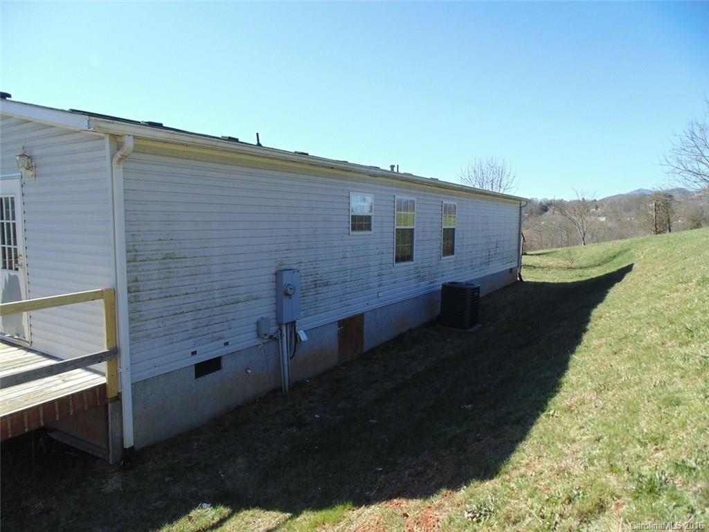962 Hyder Mountain Road Clyde, NC 28721 - Photo 3 of 15