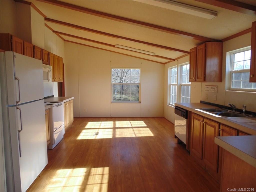 962 Hyder Mountain Road Clyde, NC 28721 - Photo 7 of 15