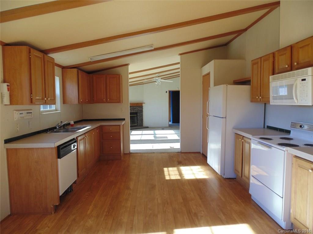962 Hyder Mountain Road Clyde, NC 28721 - Photo 8 of 15