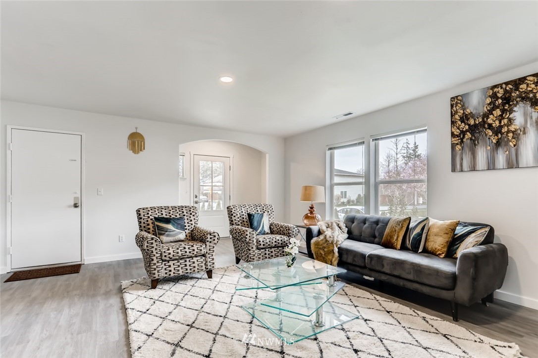 3620 154th Place Southeast Bothell, WA 98012 - Photo 3 of 27