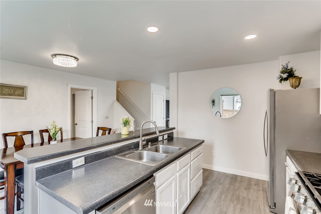 3620 154th Place Southeast Bothell, WA 98012 - Photo 7 of 27