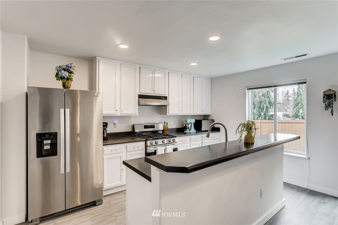 3620 154th Place Southeast Bothell, WA 98012 - Photo 9 of 27