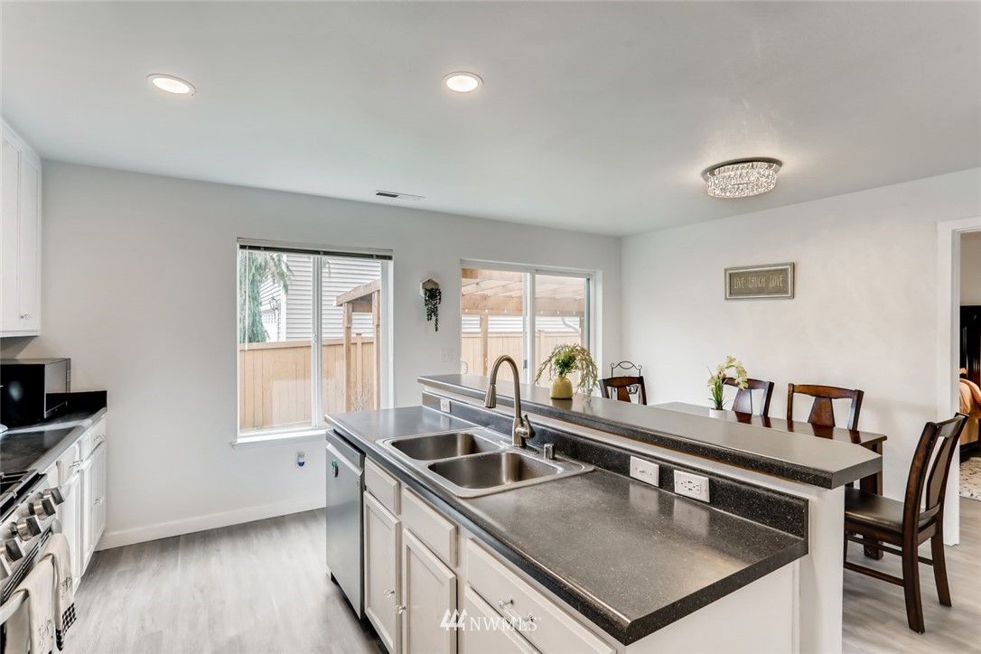 3620 154th Place Southeast Bothell, WA 98012 - Photo 10 of 27