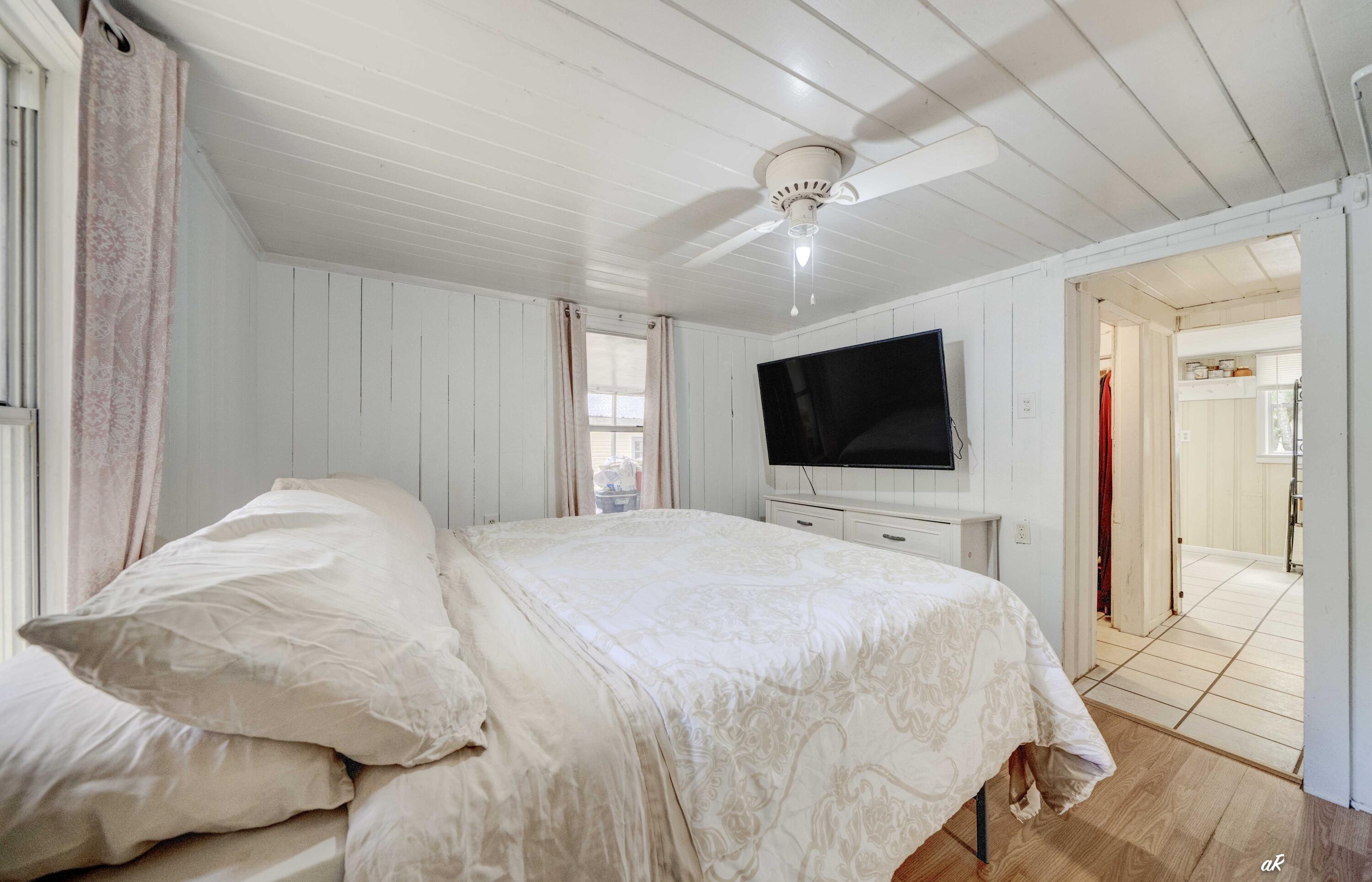 815 Oakridge Road Fort Walton Beach, FL 32547 - Photo 20 of 24 Bedroom 1b