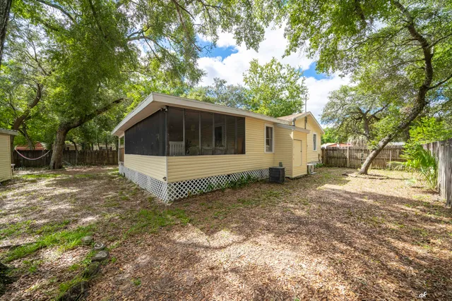 $215,000 | 815 Oakridge Road, Fort Walton Beach, FL 32547