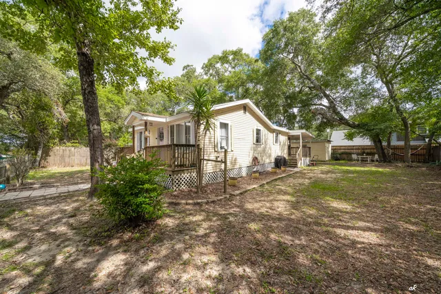 $215,000 | 815 Oakridge Road, Fort Walton Beach, FL 32547