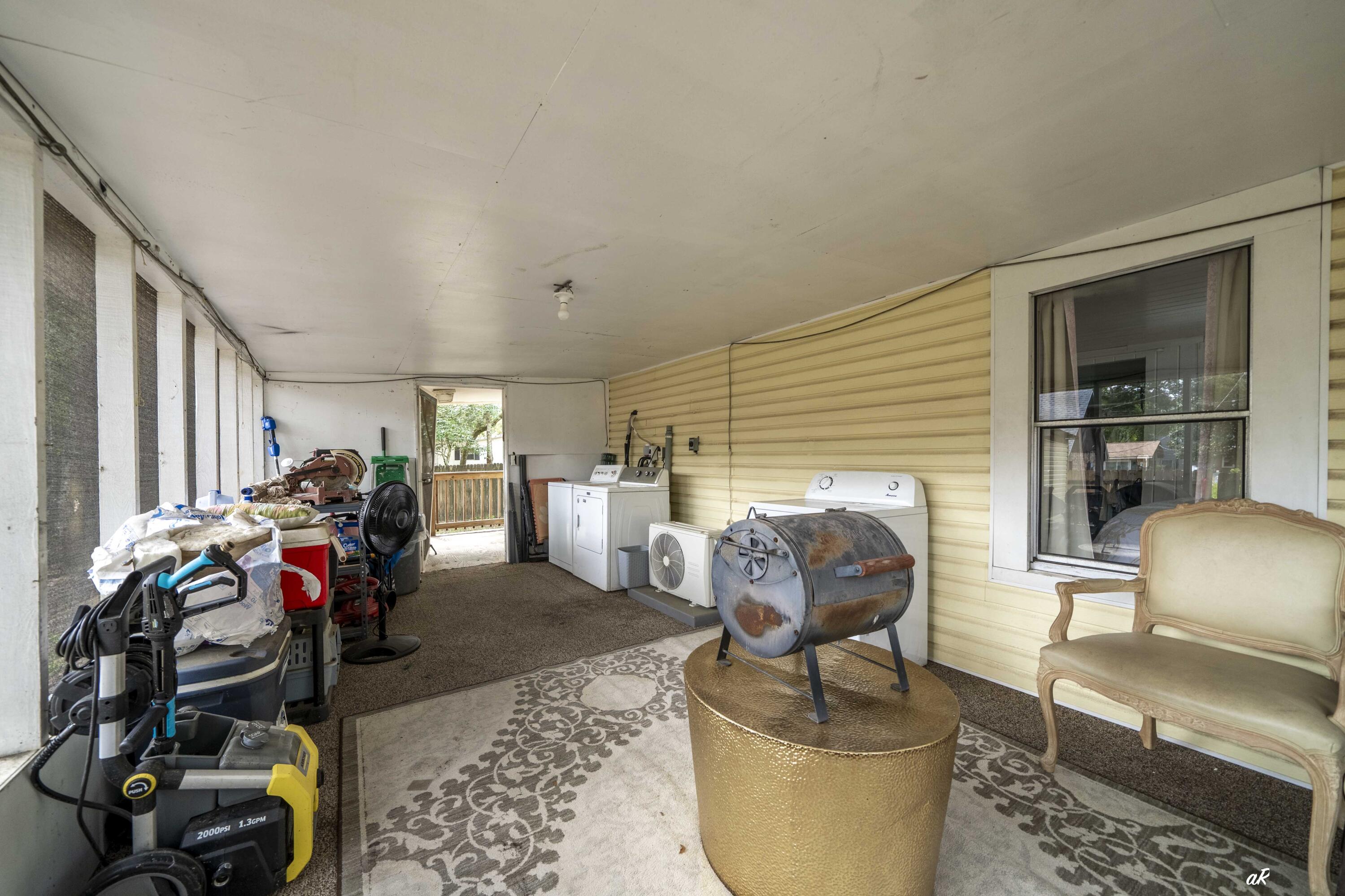 815 Oakridge Road Fort Walton Beach, FL 32547 - Photo 9 of 24 Screened Porch