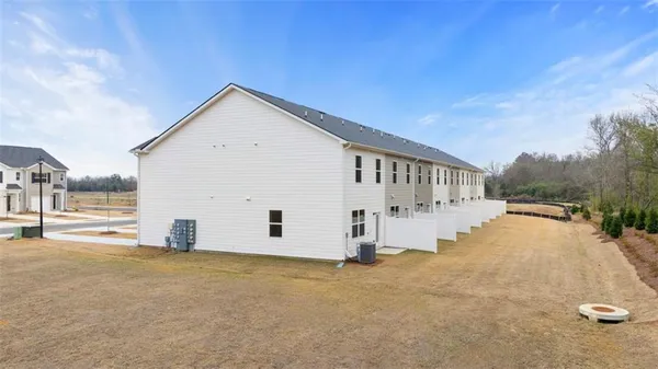 $230,910 | 208 Kenmore Circle, Perry, GA 31069