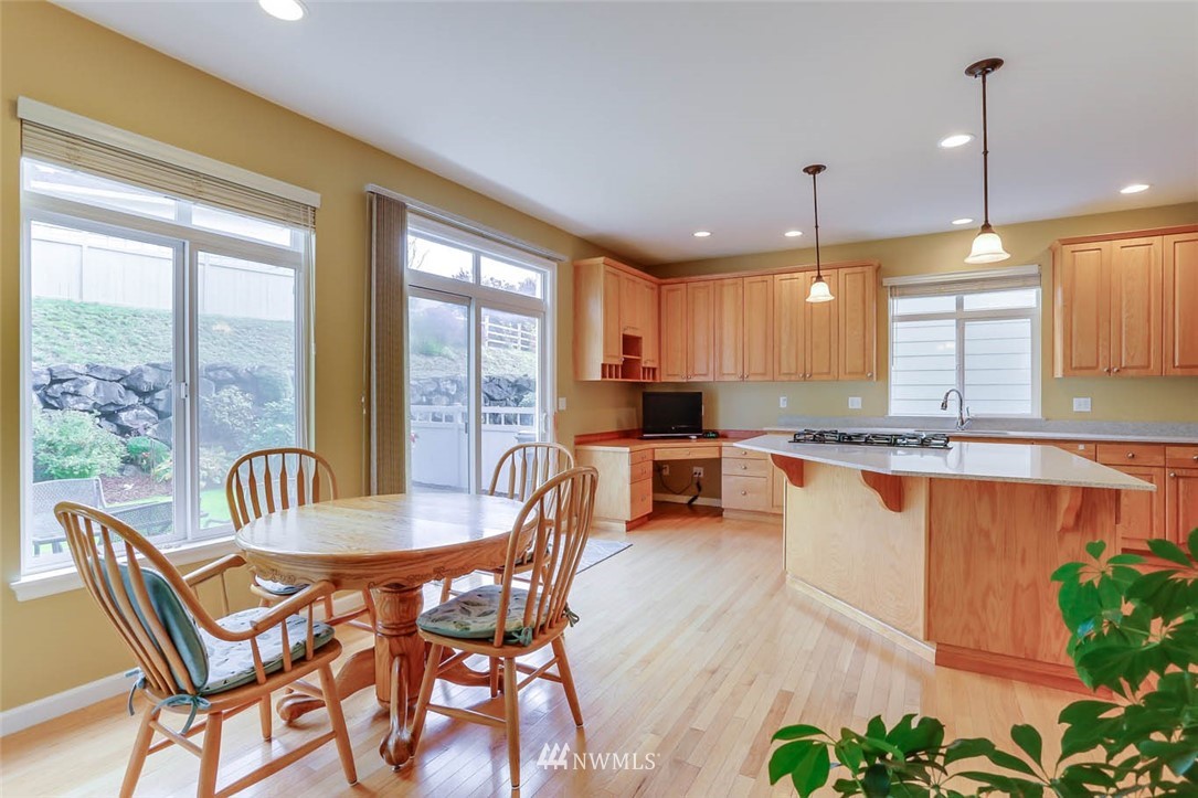 17136 164th Way Southeast Renton, WA 98058 - Photo 13 of 34