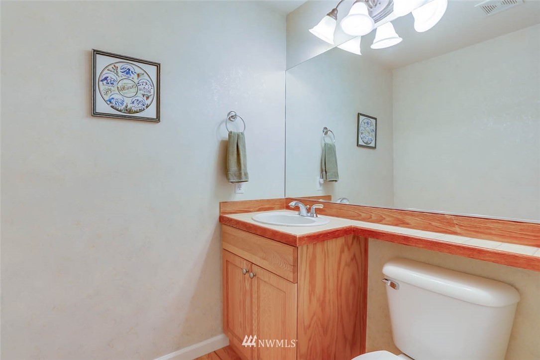 17136 164th Way Southeast Renton, WA 98058 - Photo 18 of 34