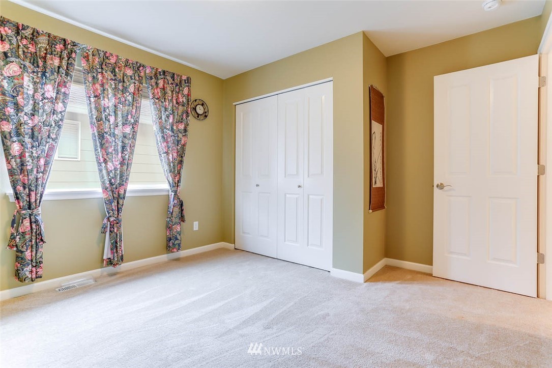 17136 164th Way Southeast Renton, WA 98058 - Photo 27 of 34