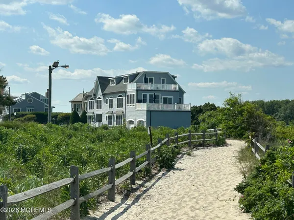 $215,000 | 7 The Terrace, Sea Girt, NJ 08750