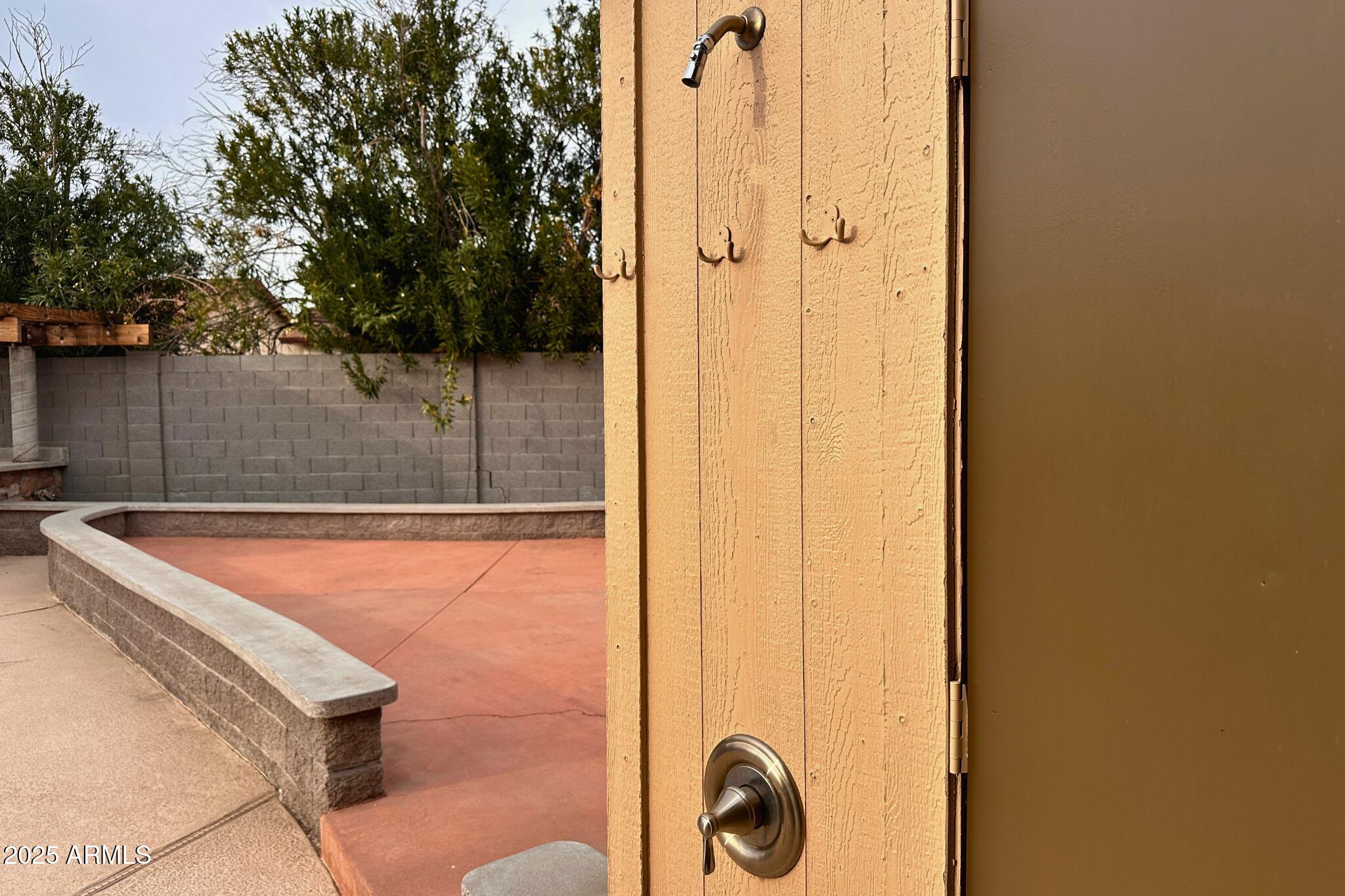6052 West Grandview Road Glendale, AZ 85306 - Photo 20 of 42 Outdoor Shower