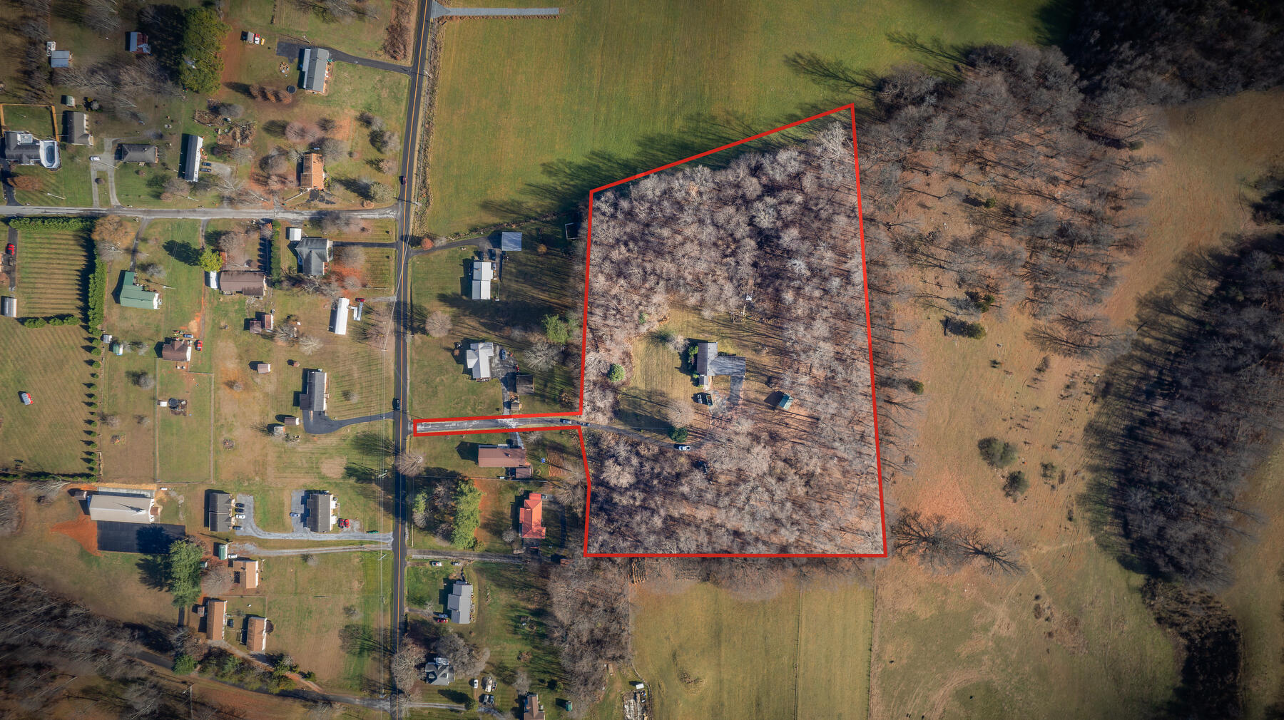 4248 Reedy Creek Road Bristol, VA 24202 - Photo 3 of 44 105 copy
