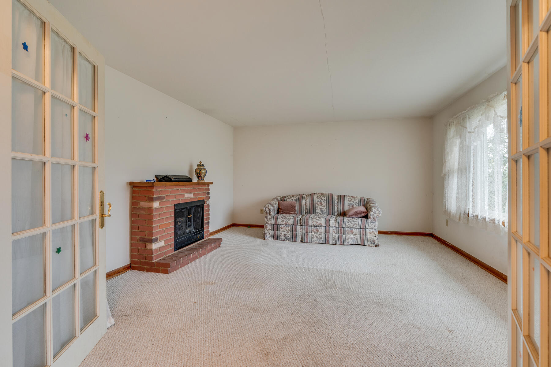 4248 Reedy Creek Road Bristol, VA 24202 - Photo 5 of 44 004