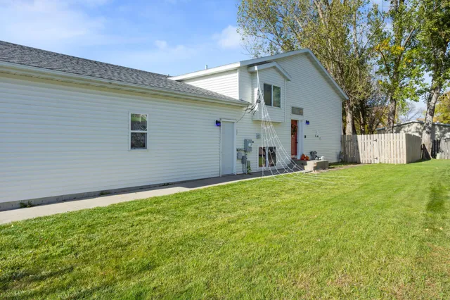 $265,900 | 1438 Suntree Drive, West Fargo, ND 58078