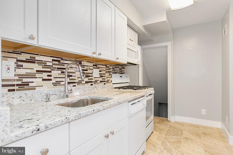 3703 1st Road South Arlington, VA 22204 - Photo 12 of 30