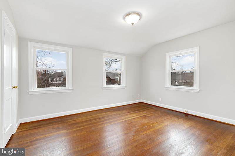 3703 1st Road South Arlington, VA 22204 - Photo 17 of 30