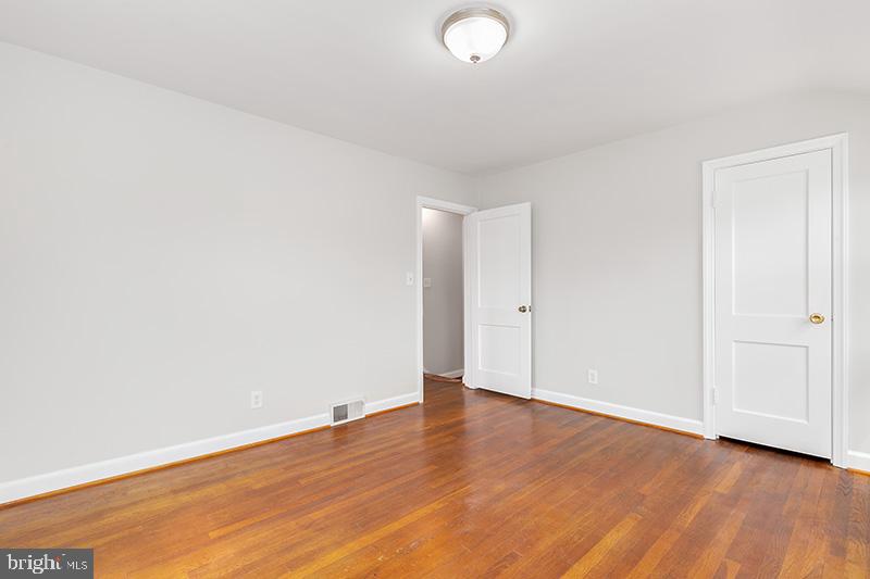 3703 1st Road South Arlington, VA 22204 - Photo 19 of 30