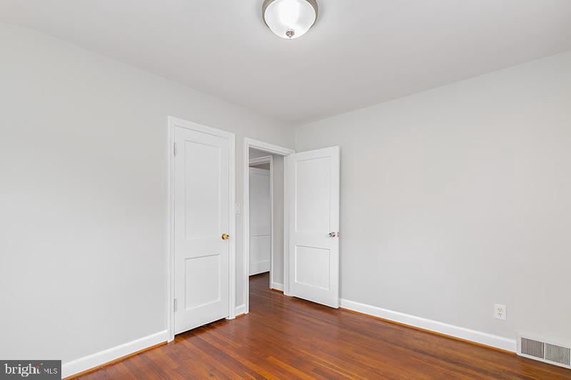 3703 1st Road South Arlington, VA 22204 - Photo 22 of 30