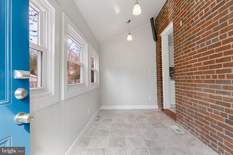 3703 1st Road South Arlington, VA 22204 - Photo 25 of 30