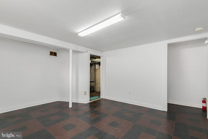 3703 1st Road South Arlington, VA 22204 - Photo 28 of 30