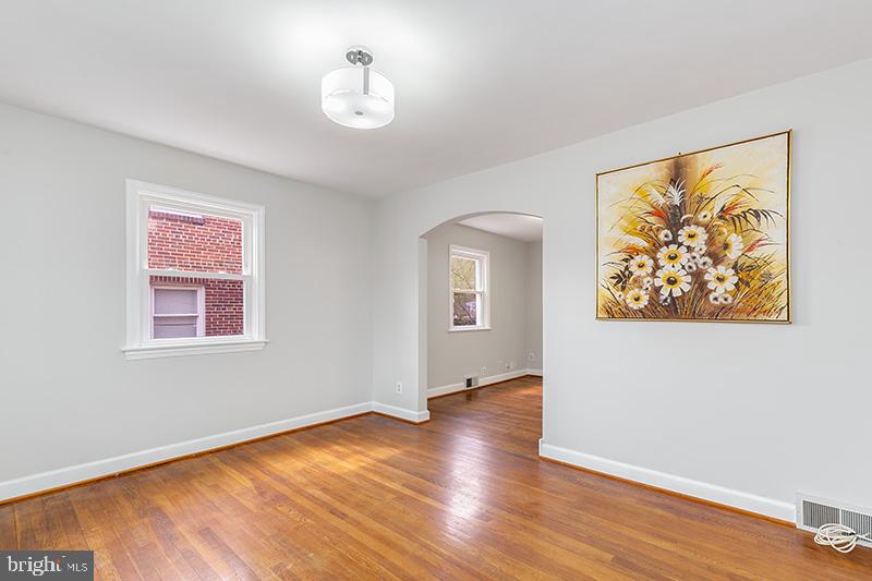 3703 1st Road South Arlington, VA 22204 - Photo 6 of 30