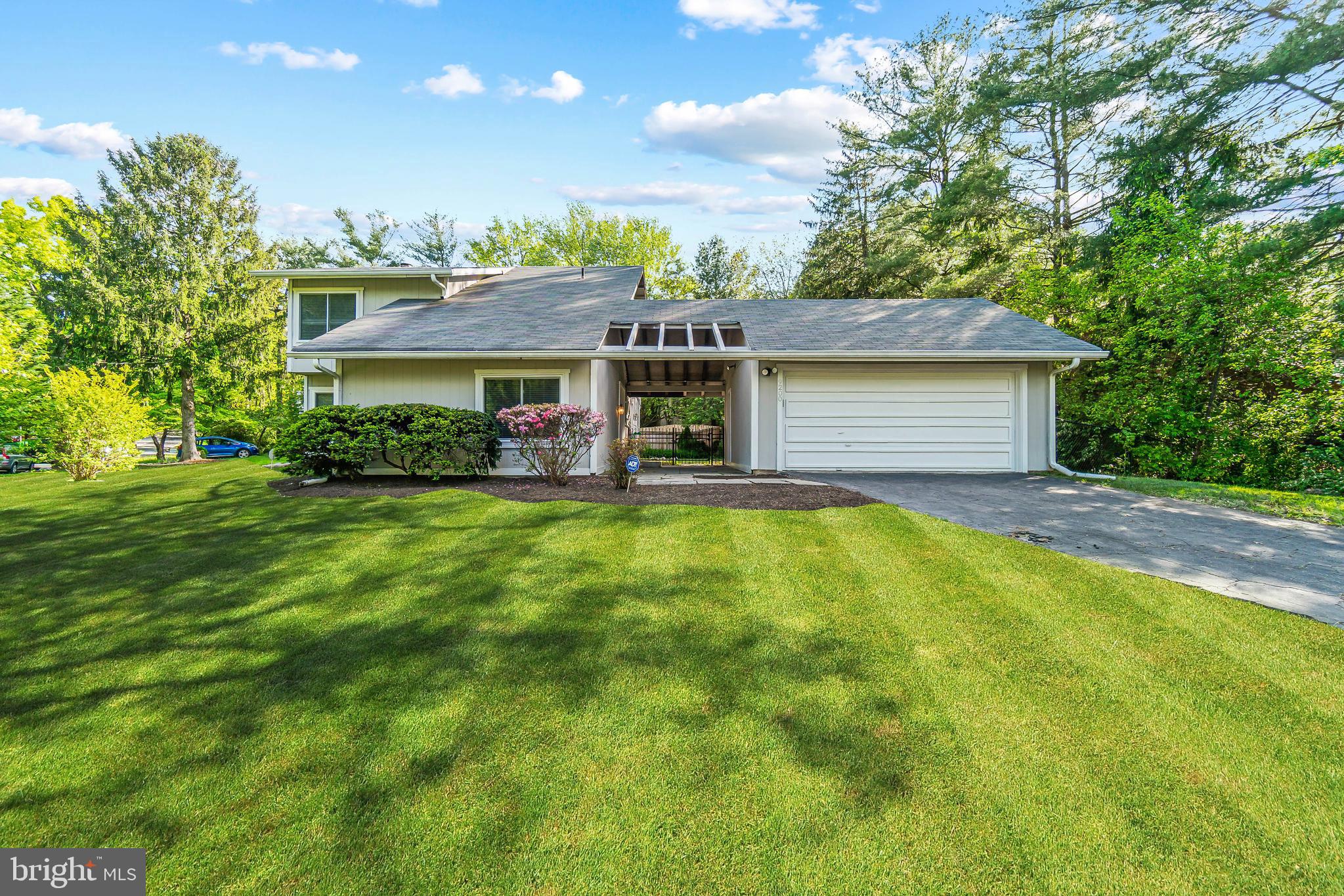 9200 Centerway Road Gaithersburg, MD 20879 - Photo 1 of 28 House Front