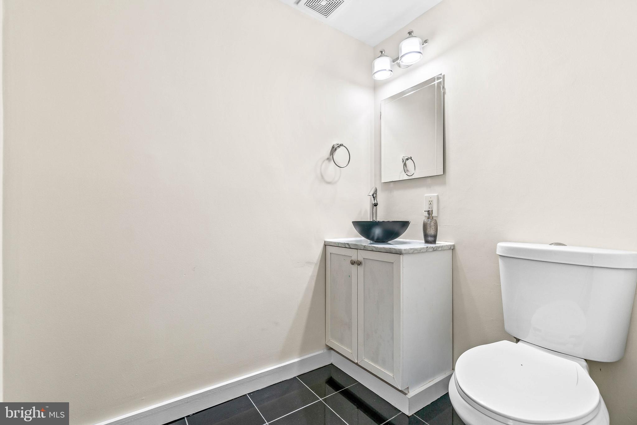 9200 Centerway Road Gaithersburg, MD 20879 - Photo 12 of 28 Half-Bathroom