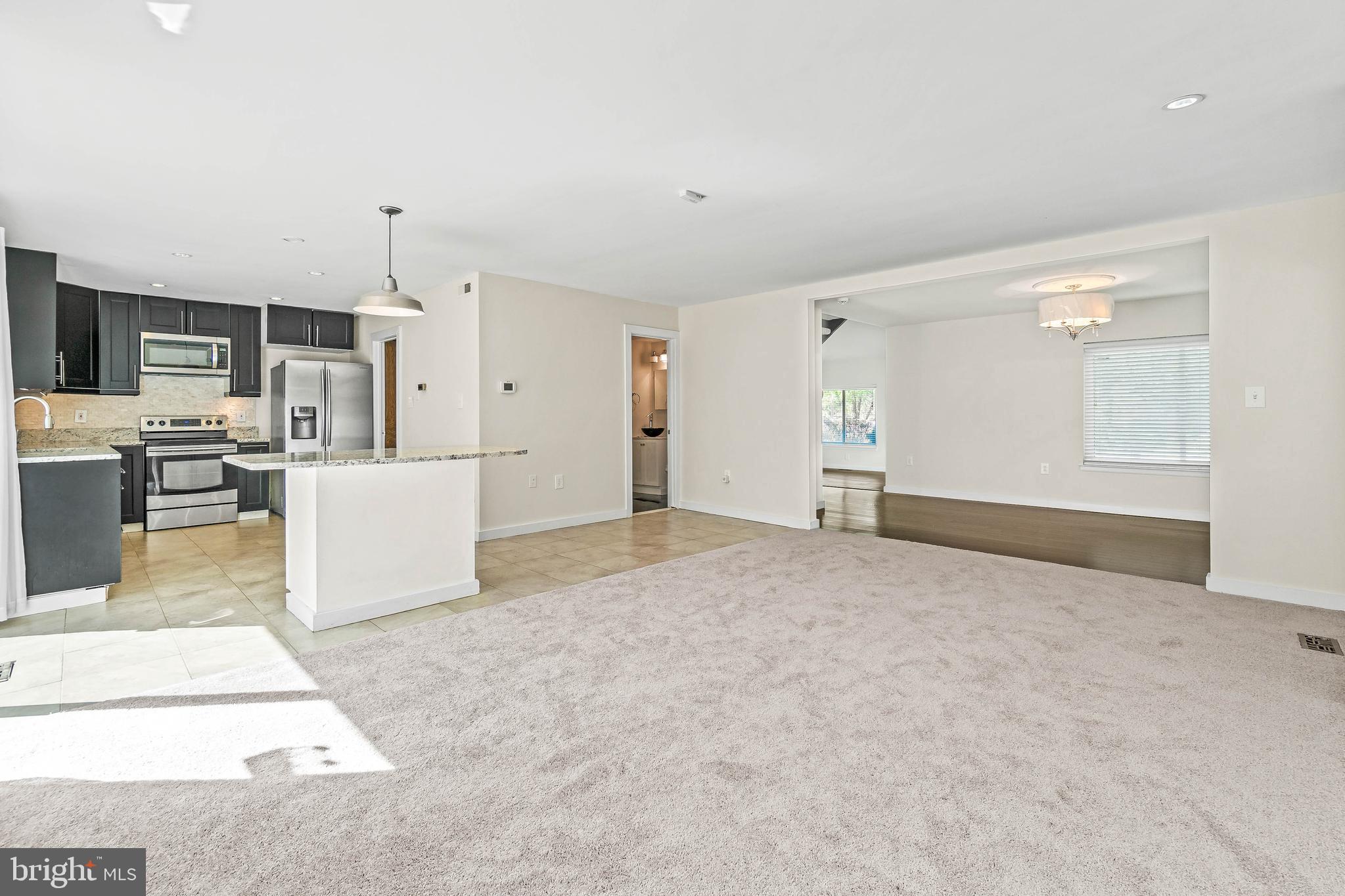 9200 Centerway Road Gaithersburg, MD 20879 - Photo 13 of 28 Family Room