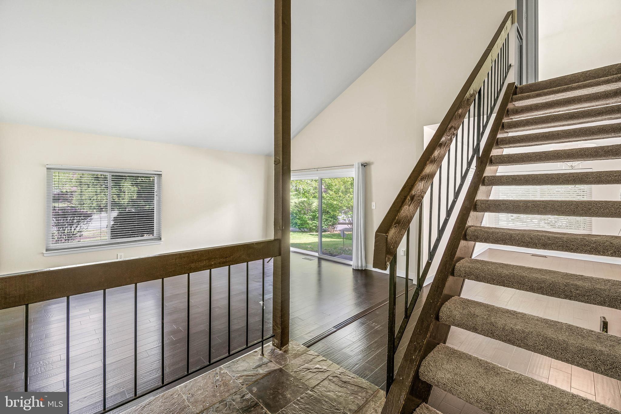 9200 Centerway Road Gaithersburg, MD 20879 - Photo 3 of 28 Foyer