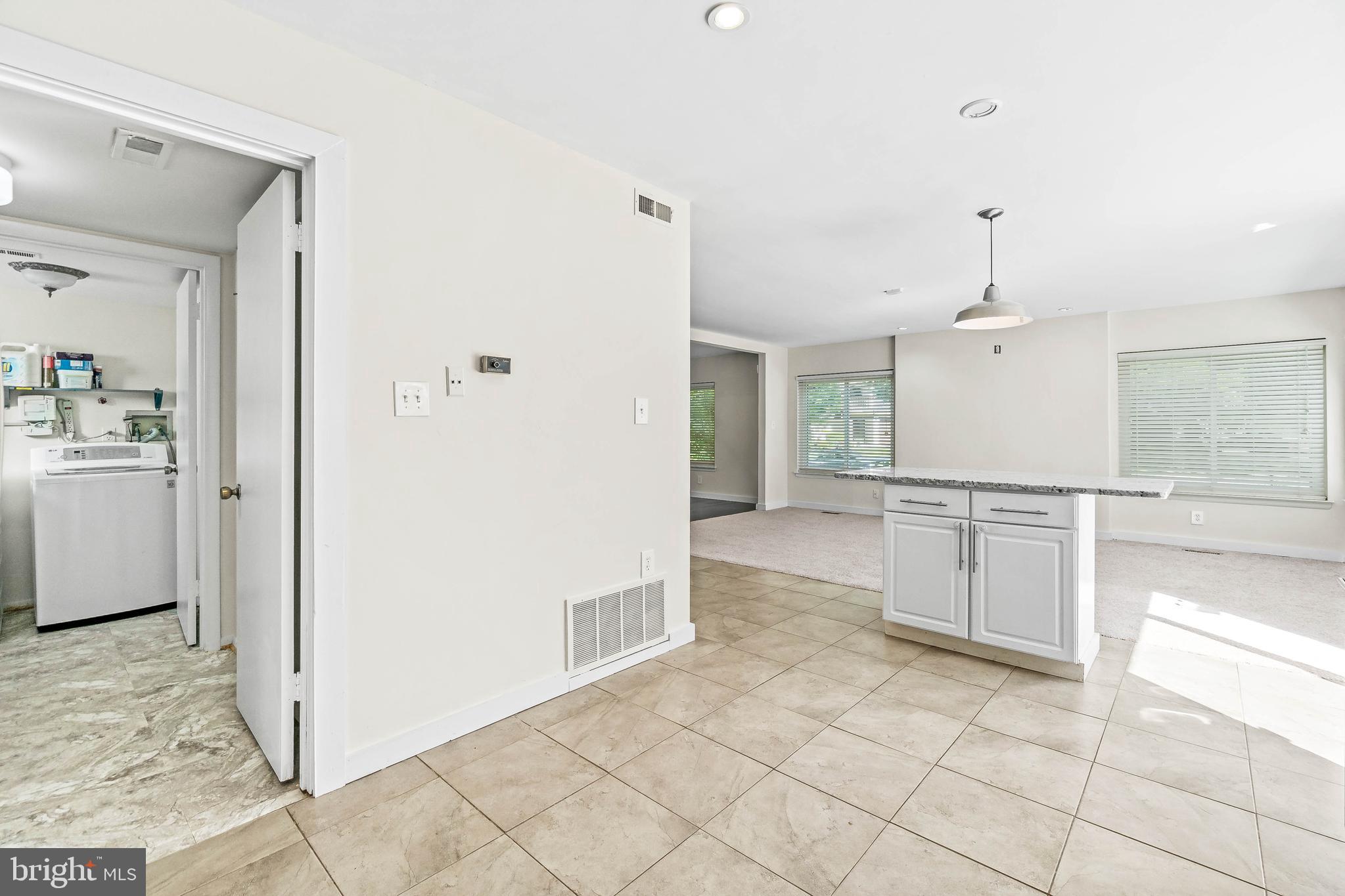 9200 Centerway Road Gaithersburg, MD 20879 - Photo 10 of 28 Kitchen