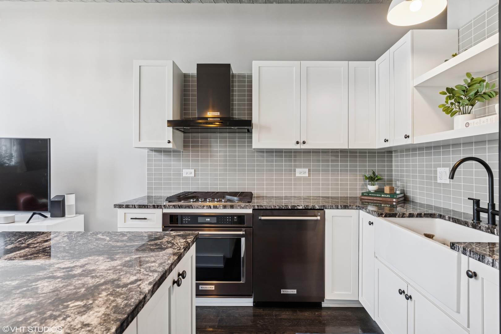 843 West Adams Street, Unit 508 Chicago, IL 60607 - Photo 8 of 15 Gallery Image 8