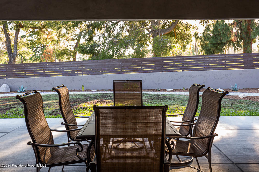 1617 Meadowbrook Road Altadena, CA 91001 - Photo 12 of 33 1617 Meadowbrook Pierre Galant-12