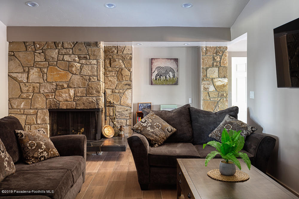 1617 Meadowbrook Road Altadena, CA 91001 - Photo 10 of 33 1617 Meadowbrook Pierre Galant-10