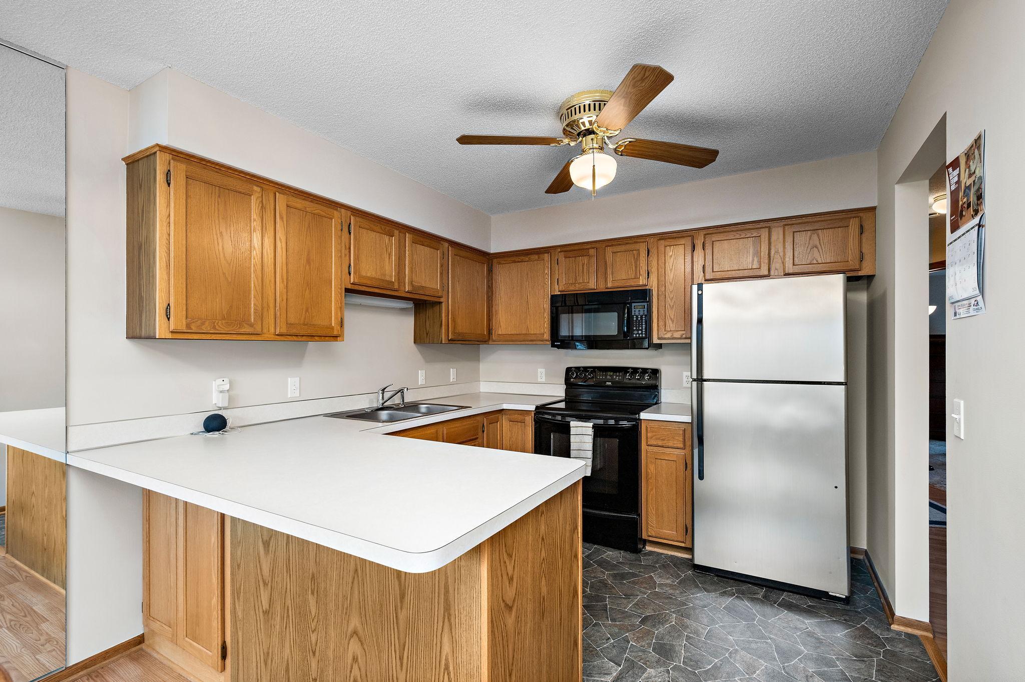 6213 Magda Drive Maple Grove, MN 55369 - Photo 5 of 30