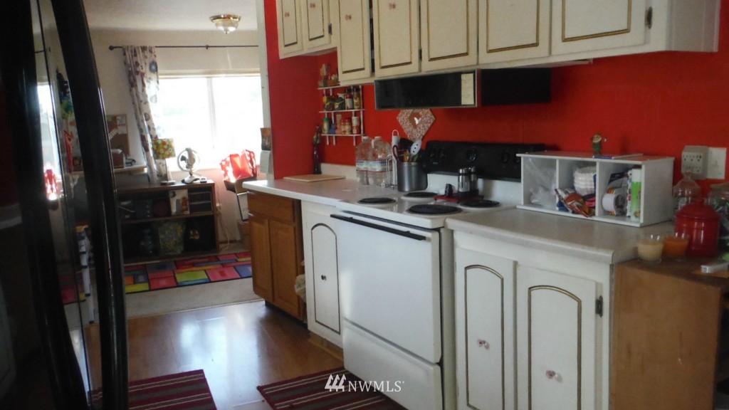 7701 Hardeson Road, Unit 60 Everett, WA 98203 - Photo 6 of 14