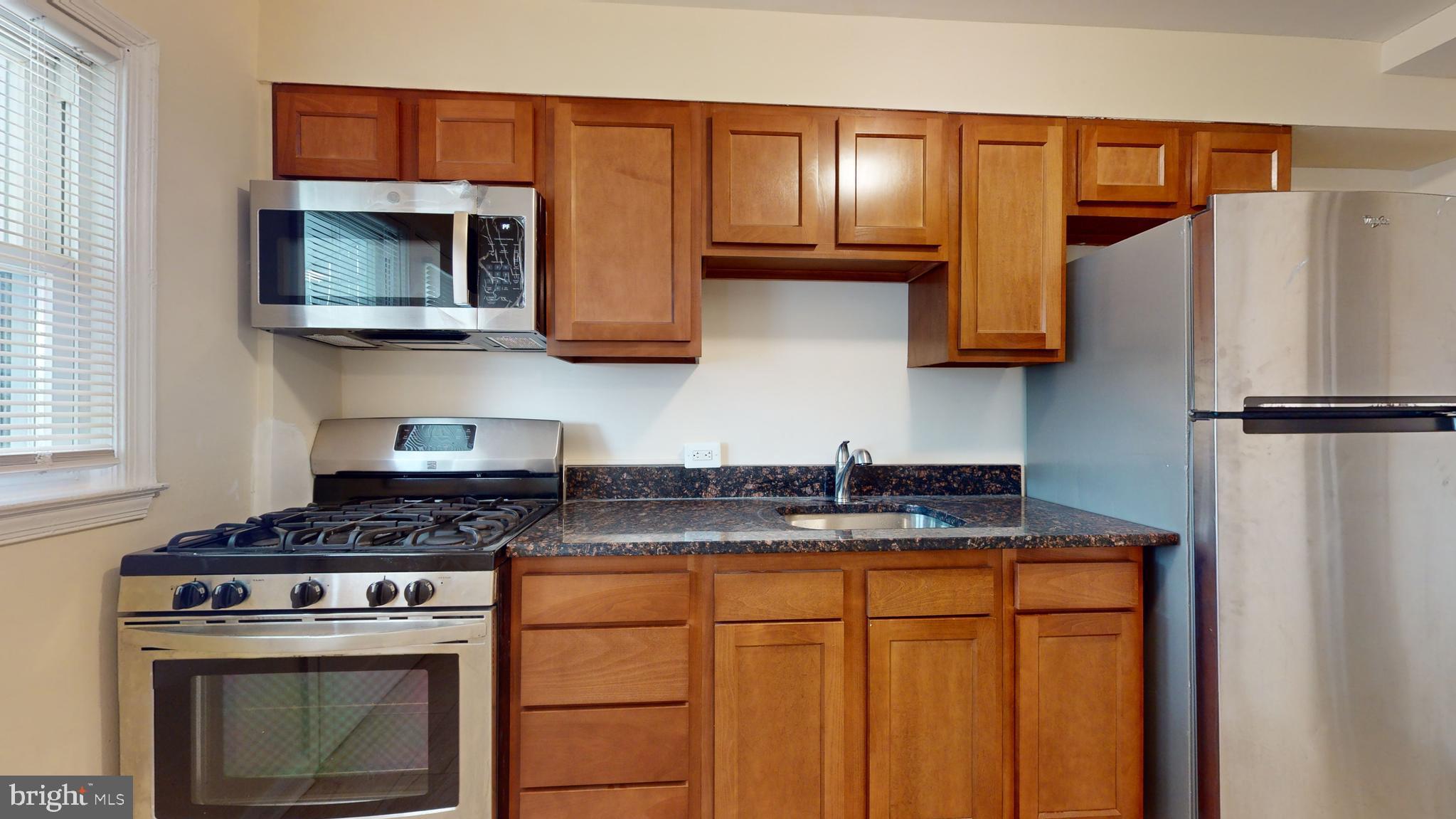1903 Wadsworth Way Baltimore, MD 21239 - Photo 3 of 29