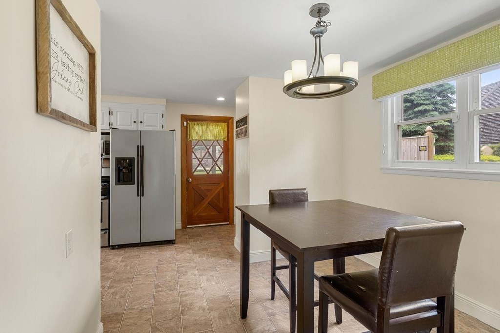 29 Pickman Road Salem, MA 01970 - Photo 5 of 37