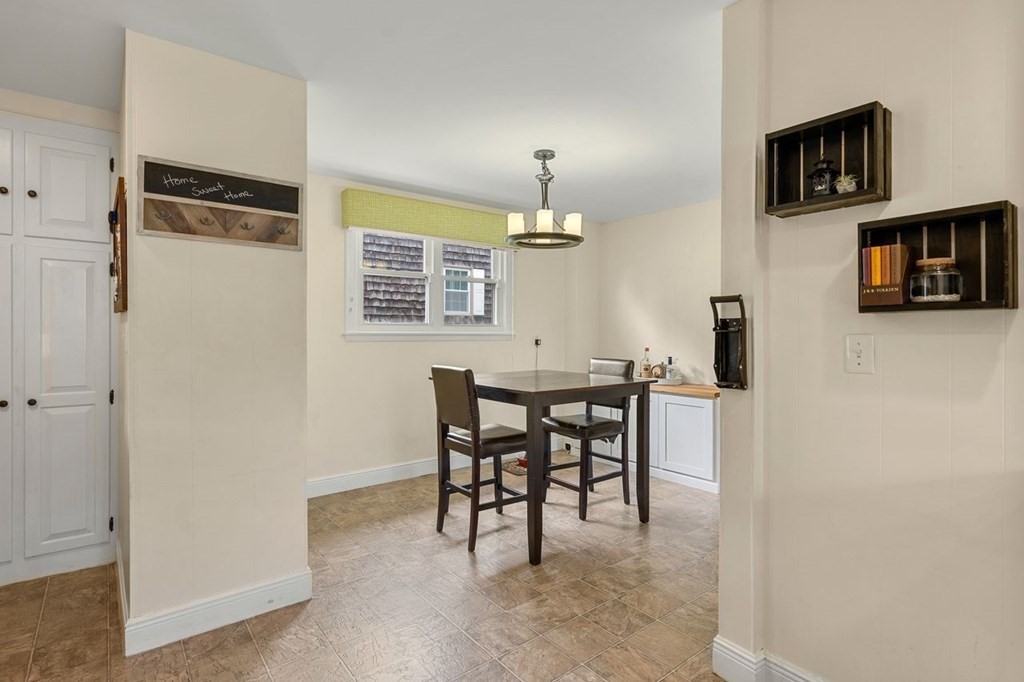 29 Pickman Road Salem, MA 01970 - Photo 6 of 37
