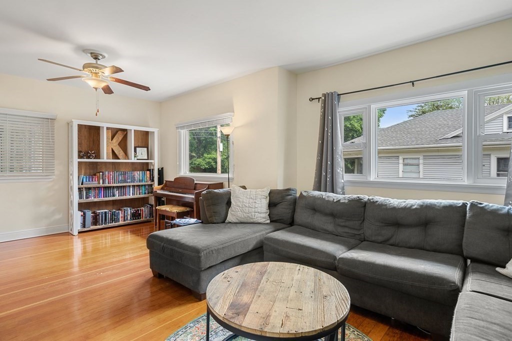 29 Pickman Road Salem, MA 01970 - Photo 7 of 37