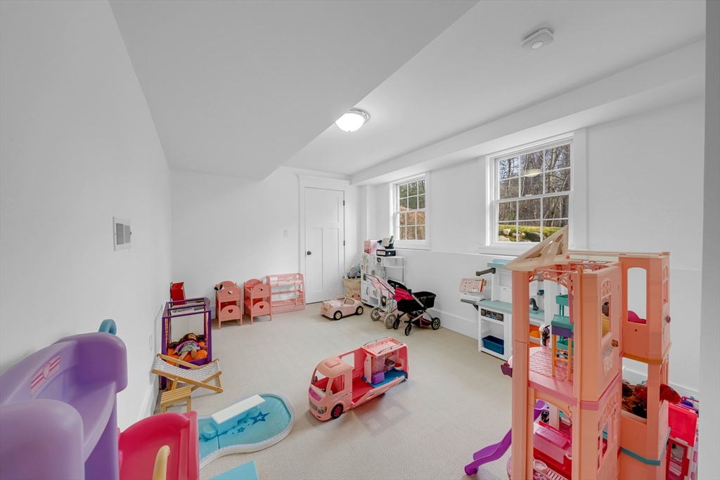 87 Porter Road Andover, MA 01810 - Photo 29 of 42