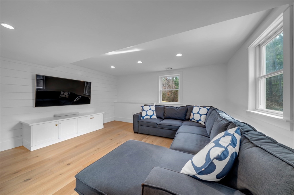 87 Porter Road Andover, MA 01810 - Photo 31 of 42