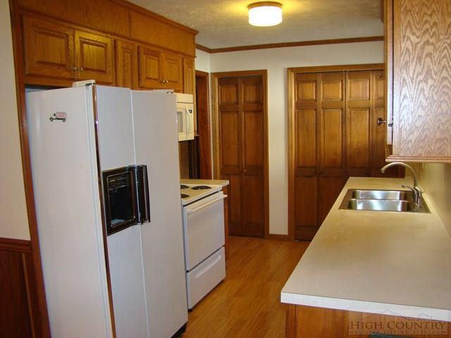 234 Pine Run Road Boone, NC 28607 - Photo 3 of 15 Gallery Image 3