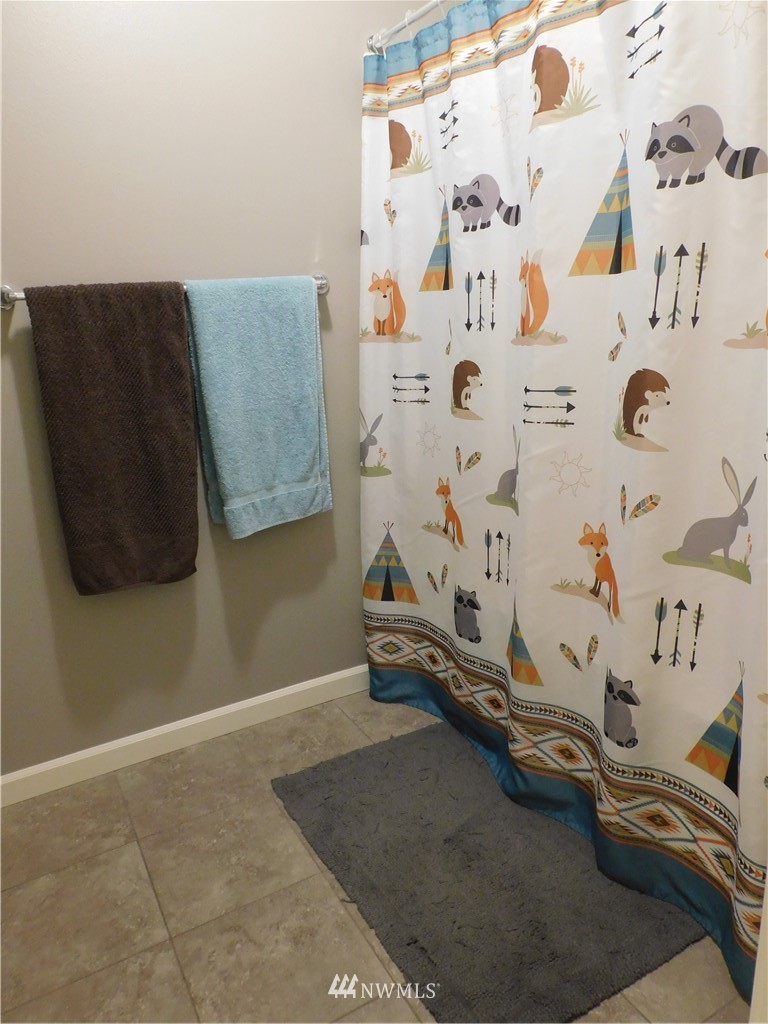 231 Sharp Road Tieton, WA 98947 - Photo 18 of 27 view of a room with gym equipment