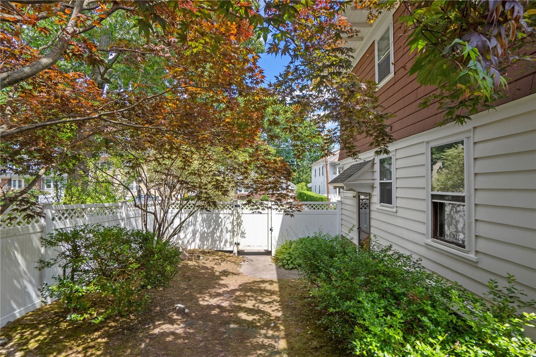 45 Alfred Stone Road Pawtucket, RI 02860 - Photo 36 of 40