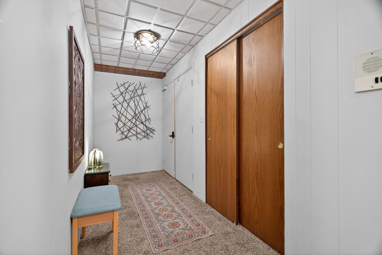 1504 Woodbridge Road, Unit 1A Joliet, IL 60436 - Photo 18 of 34 a view of an entryway